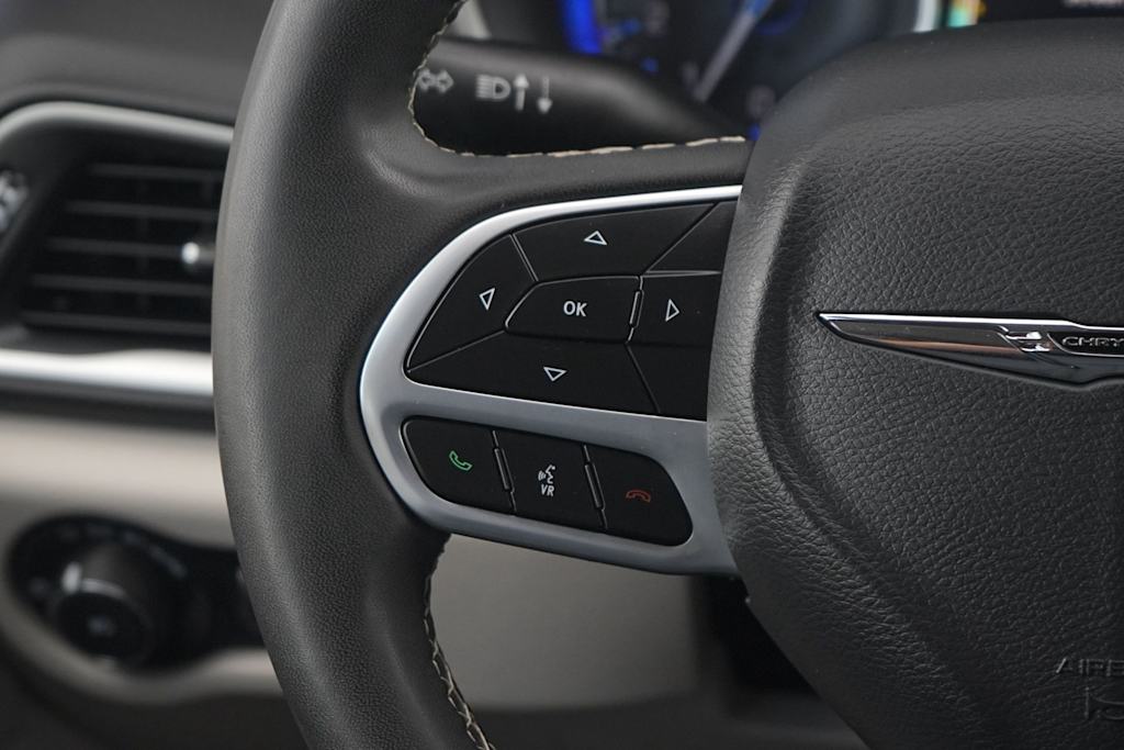 Thumbnail: 2024 Chrysler Pacifica - 22