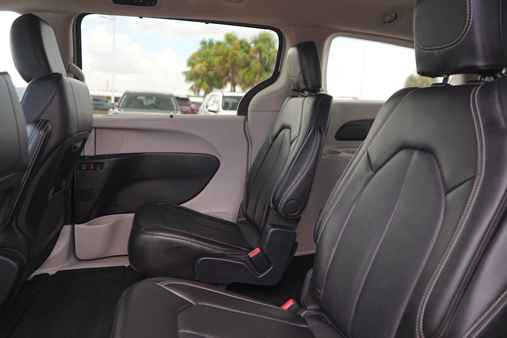 Thumbnail: 2024 Chrysler Pacifica - 21