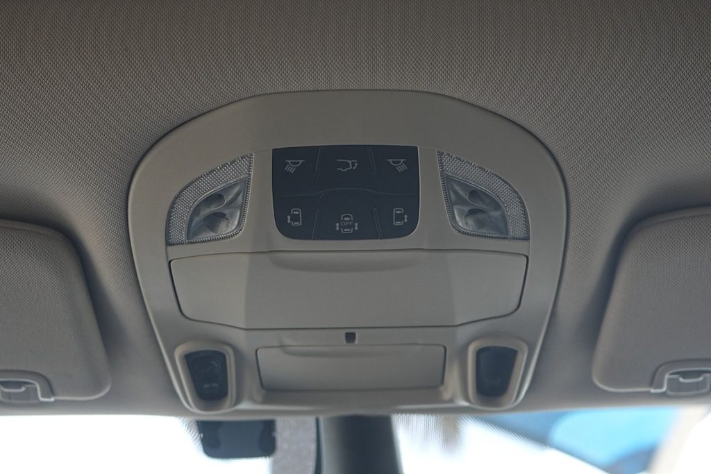 Thumbnail: 2023 Chrysler Pacifica - 25