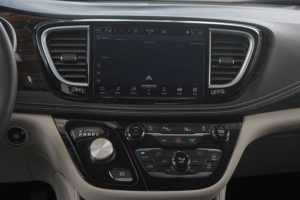 Thumbnail: 2023 Chrysler Pacifica - 15