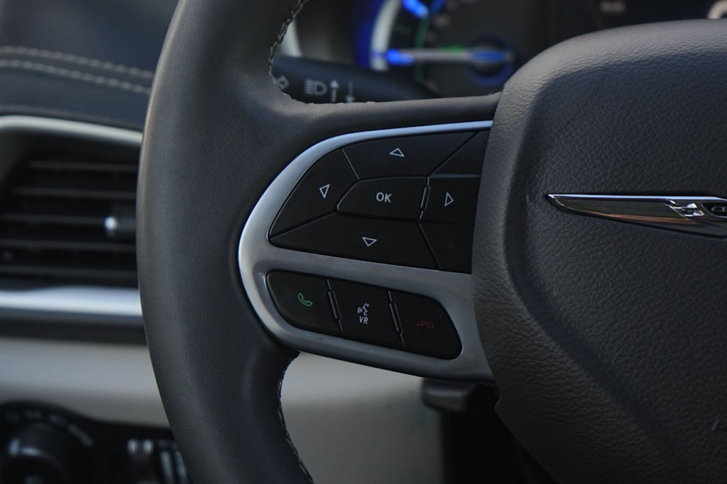 Thumbnail: 2024 Chrysler Pacifica - 21