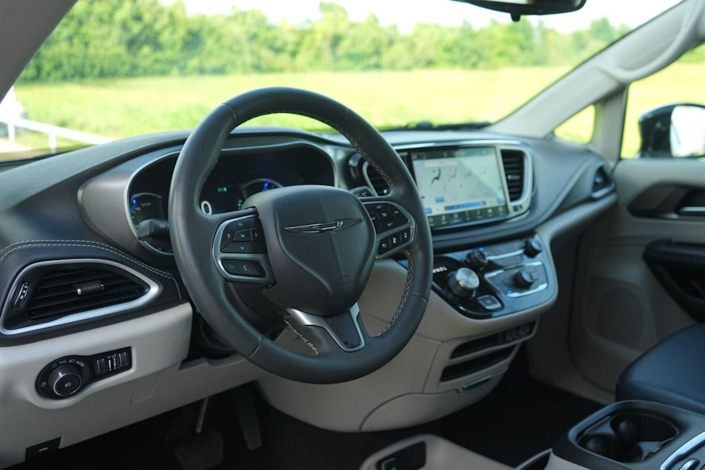 Thumbnail: 2024 Chrysler Pacifica - 2