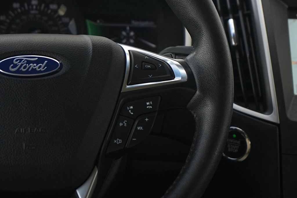 Thumbnail: 2017 Ford Edge - 24
