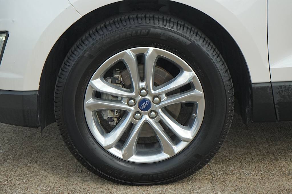Thumbnail: 2017 Ford Edge - 8