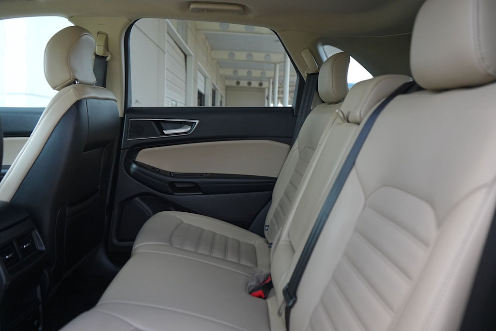 Thumbnail: 2017 Ford Edge - 22