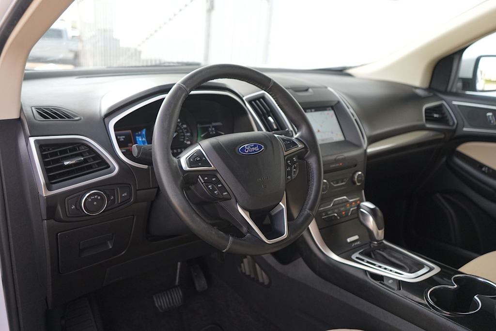 Thumbnail: 2017 Ford Edge - 2