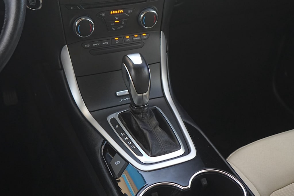Thumbnail: 2017 Ford Edge - 16
