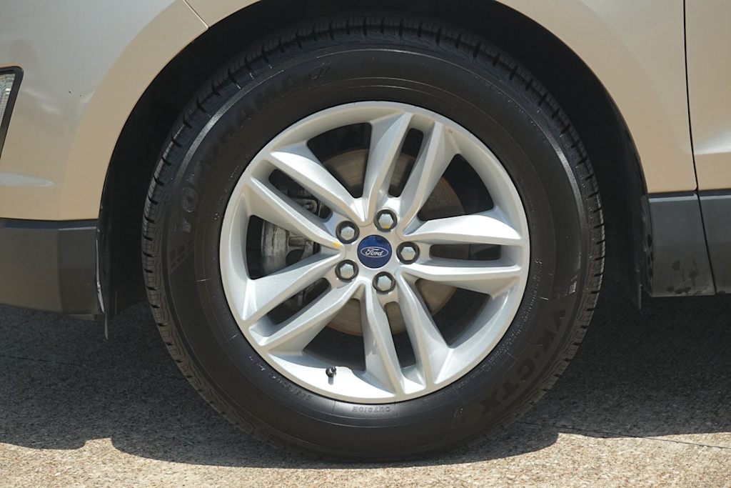 Thumbnail: 2018 Ford Edge - 8