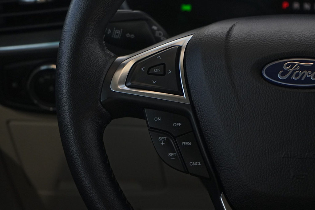 Thumbnail: 2023 Ford Edge - 23