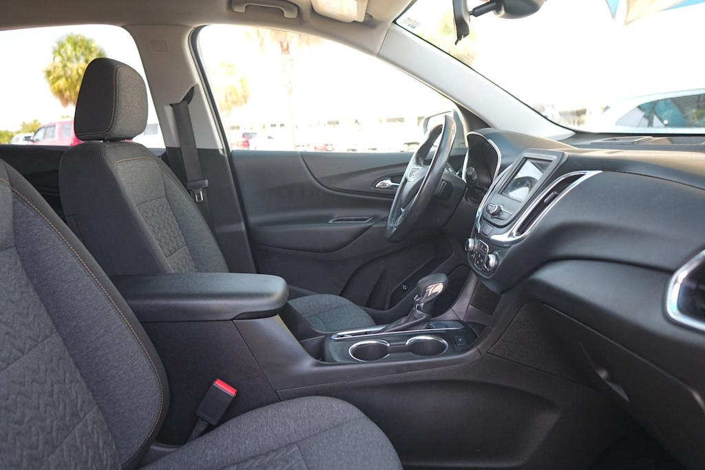 Thumbnail: 2022 Chevrolet Equinox - 12