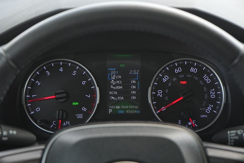 Thumbnail: 2020 Toyota RAV4 - 17