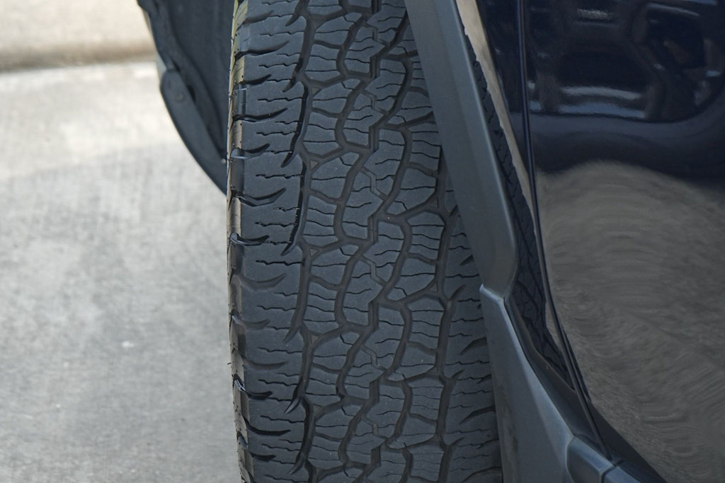 Thumbnail: 2020 Toyota RAV4 - 20