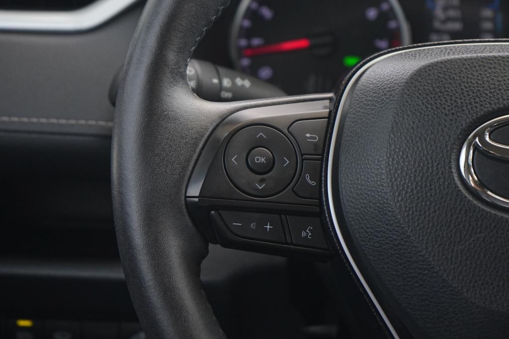 Thumbnail: 2020 Toyota RAV4 - 23