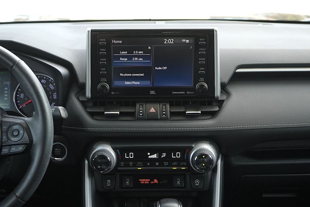 Thumbnail: 2020 Toyota RAV4 - 15