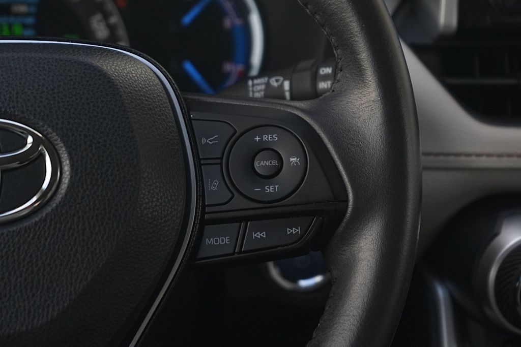Thumbnail: 2020 Toyota RAV4 - 23