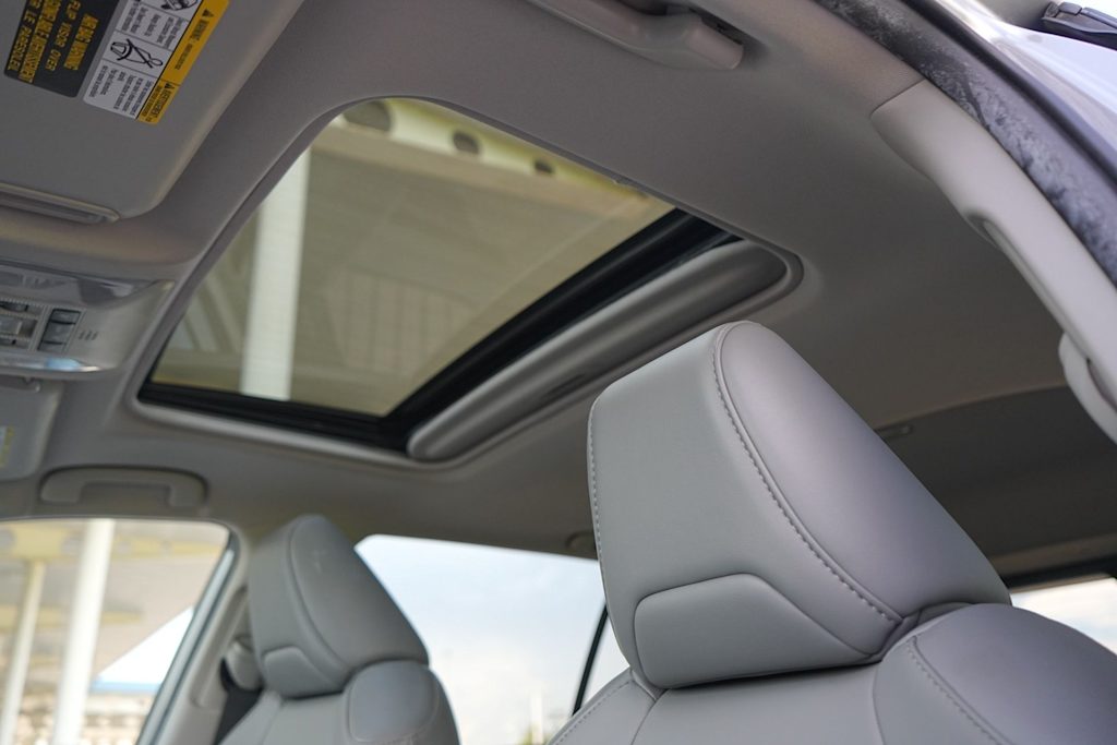Thumbnail: 2020 Toyota RAV4 - 26