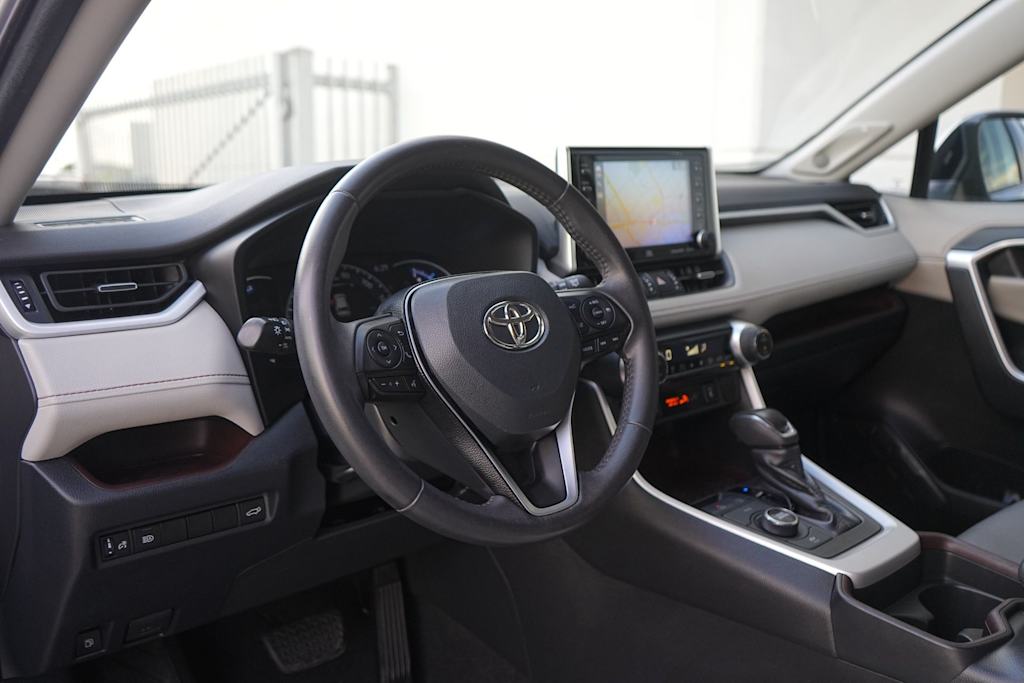 Thumbnail: 2020 Toyota RAV4 - 2