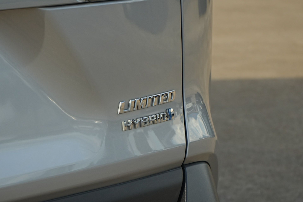 Thumbnail: 2020 Toyota RAV4 - 7