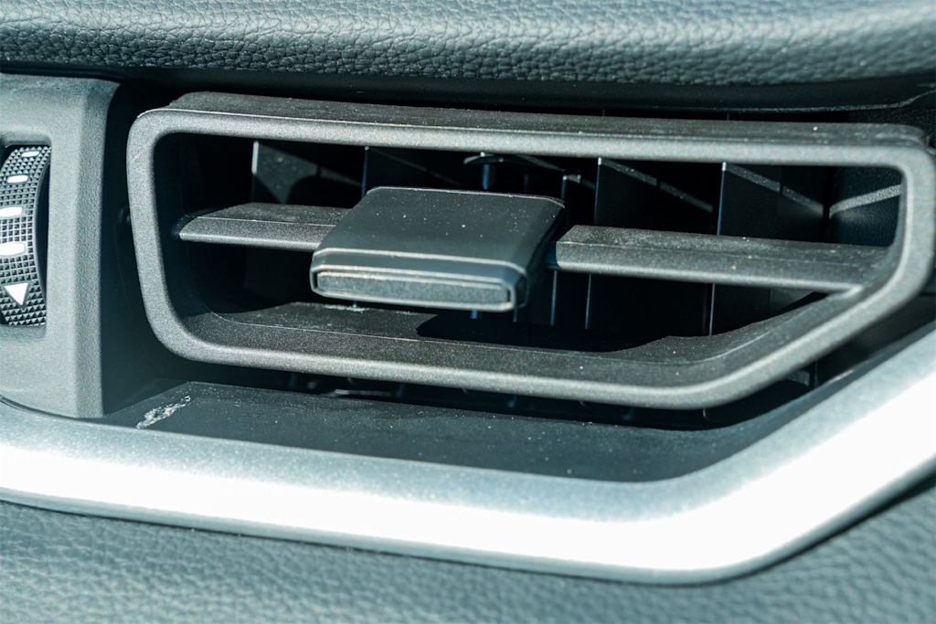 Thumbnail: 2024 Toyota RAV4 - 29