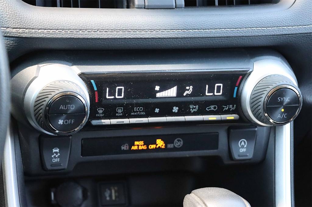 Thumbnail: 2024 Toyota RAV4 - 23