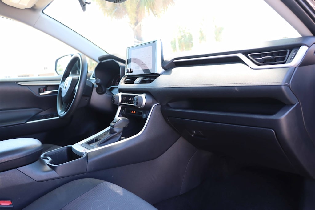 Thumbnail: 2024 Toyota RAV4 - 12