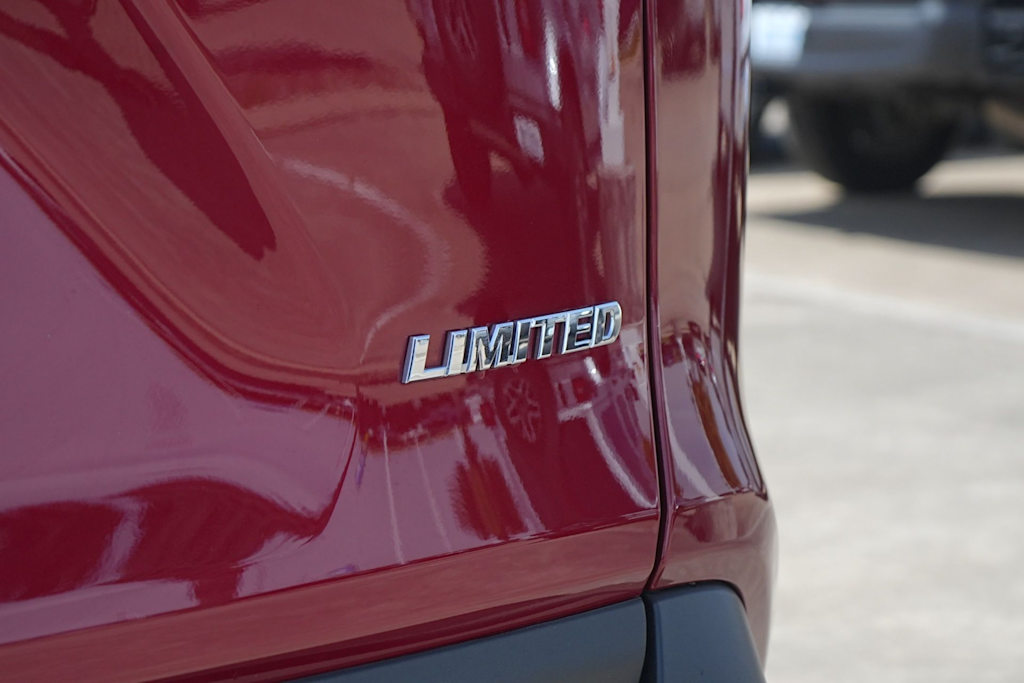 Thumbnail: 2024 Toyota RAV4 - 7