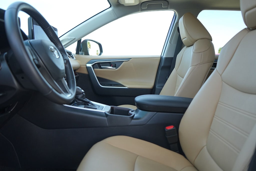 Thumbnail: 2024 Toyota RAV4 - 11