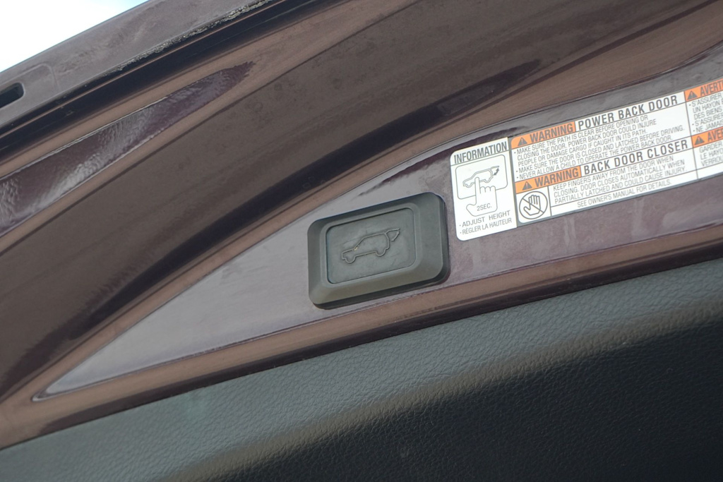 Thumbnail: 2017 Toyota RAV4 - 29