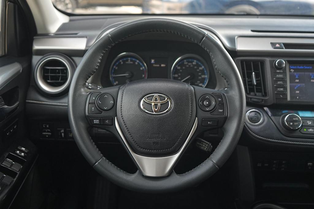 Thumbnail: 2017 Toyota RAV4 - 14