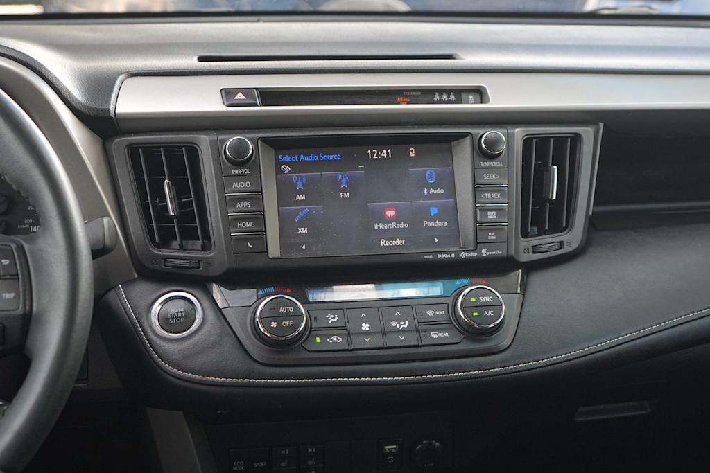 Thumbnail: 2017 Toyota RAV4 - 15