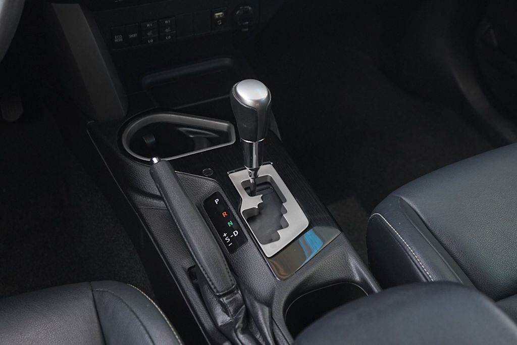 Thumbnail: 2017 Toyota RAV4 - 16