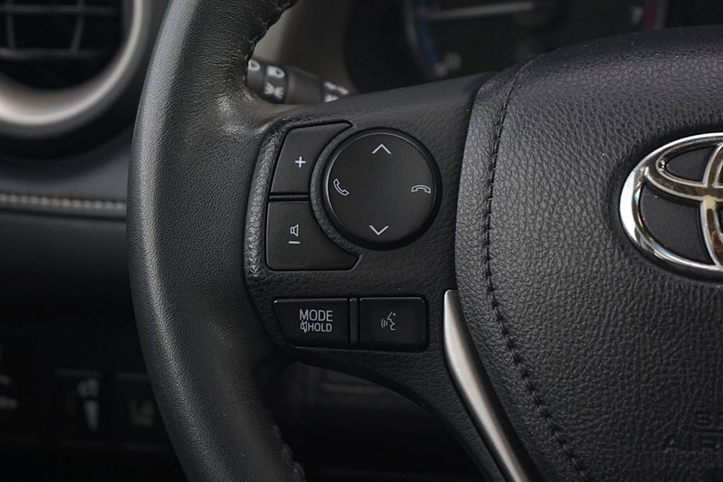 Thumbnail: 2017 Toyota RAV4 - 23