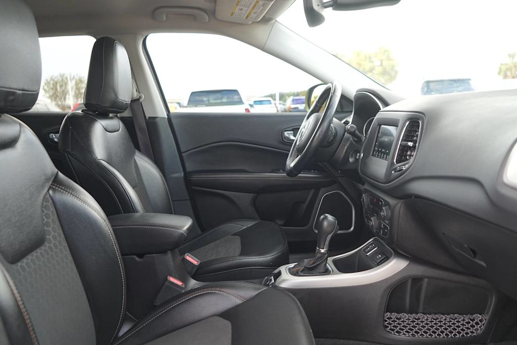 Thumbnail: 2021 Jeep Compass - 12