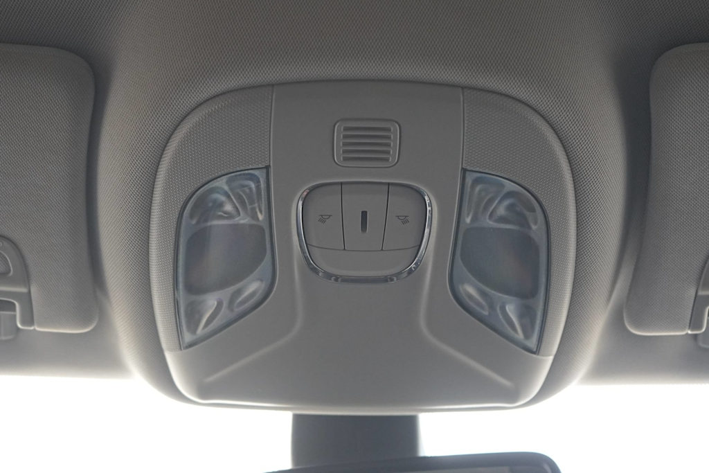 Thumbnail: 2021 Jeep Compass - 28