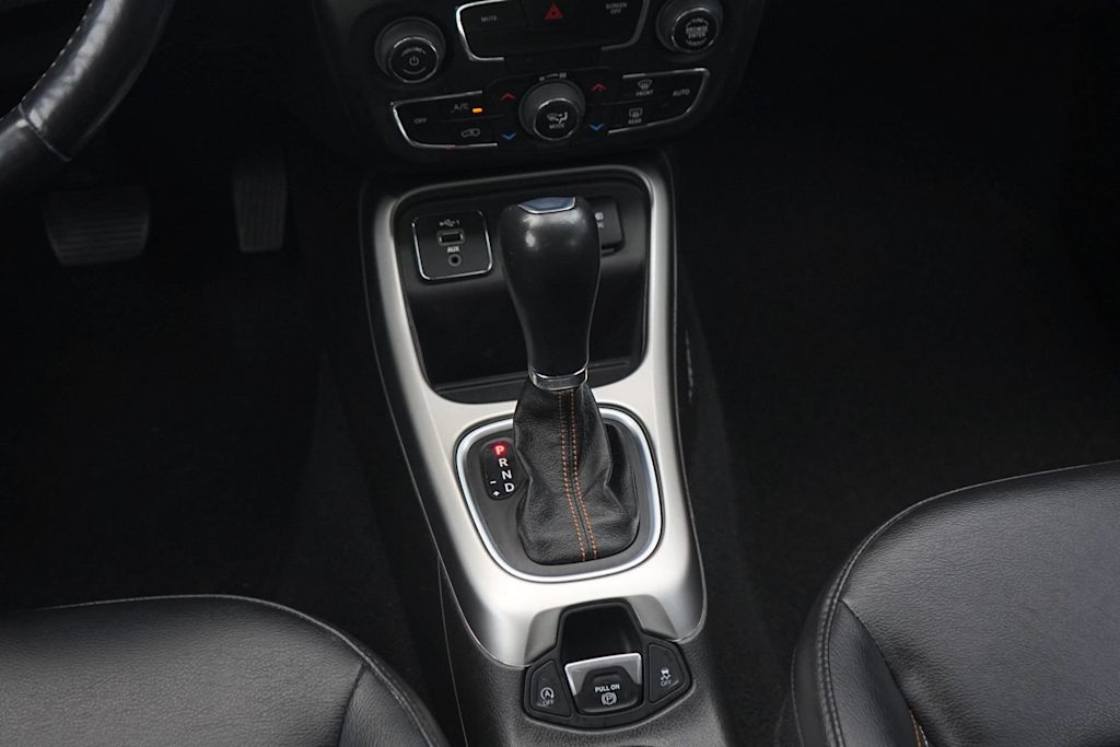 Thumbnail: 2021 Jeep Compass - 16