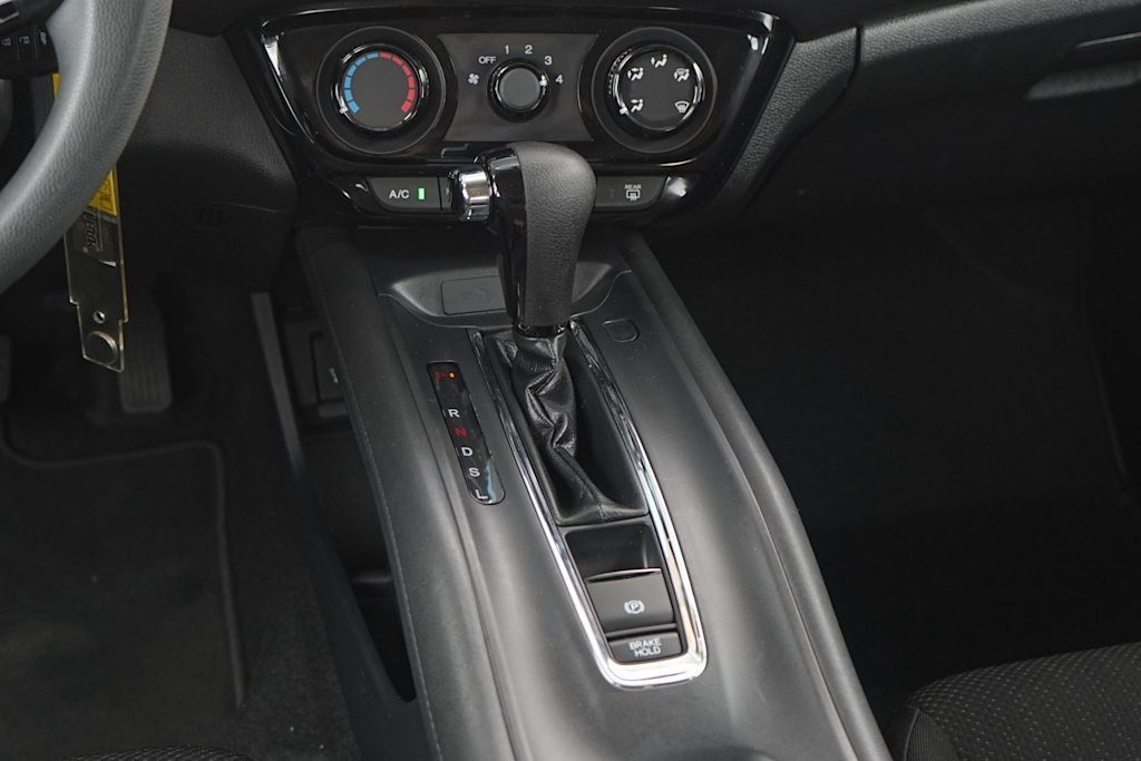 Thumbnail: 2016 Honda HR-V - 15