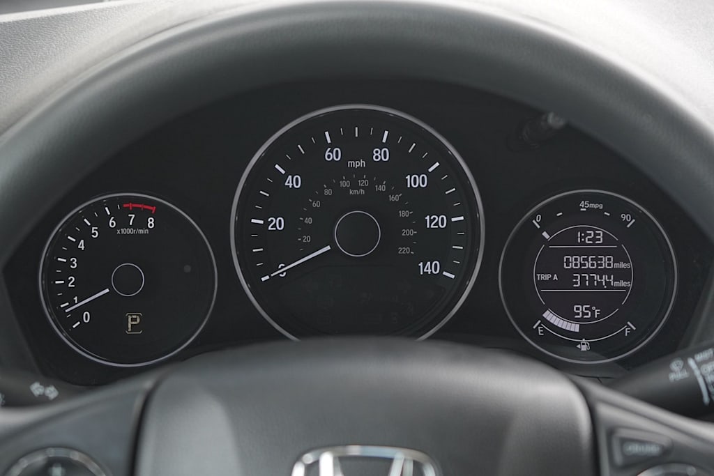 Thumbnail: 2016 Honda HR-V - 16