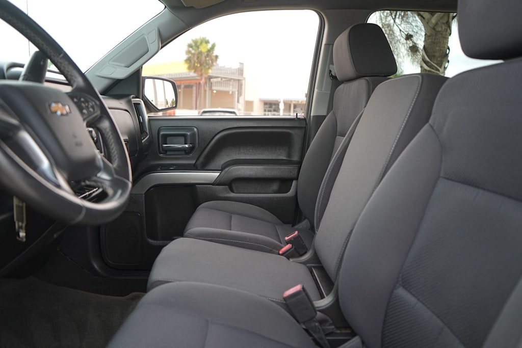 Thumbnail: 2018 Chevrolet Silverado 1500 - 12