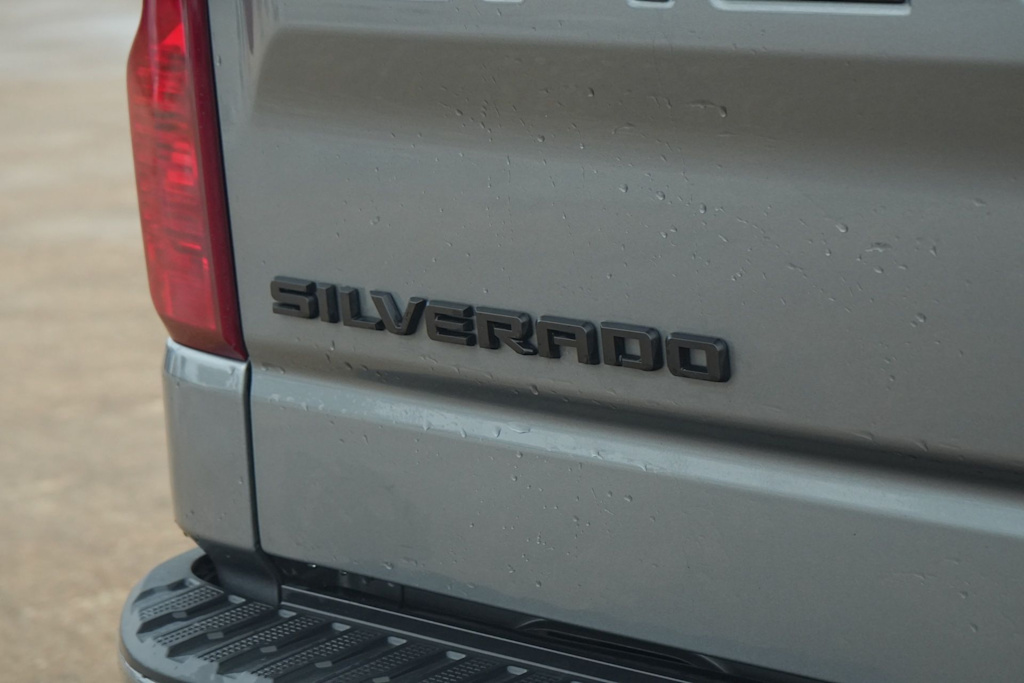 Thumbnail: 2023 Chevrolet Silverado 1500 - 7
