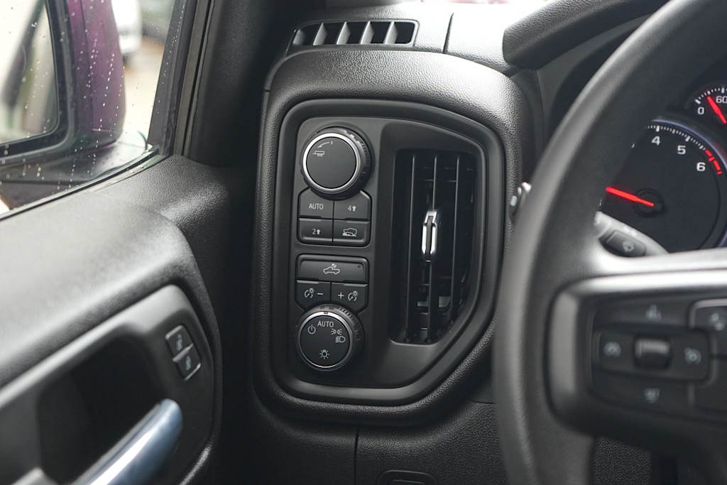 Thumbnail: 2023 Chevrolet Silverado 1500 - 26