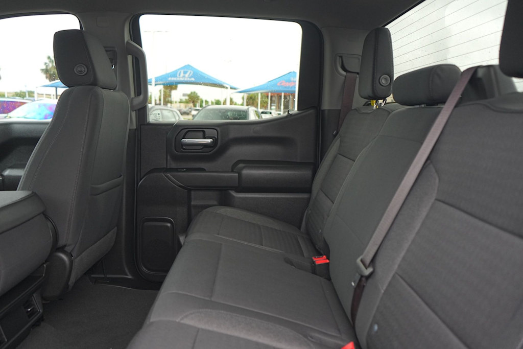 Thumbnail: 2023 Chevrolet Silverado 1500 - 21