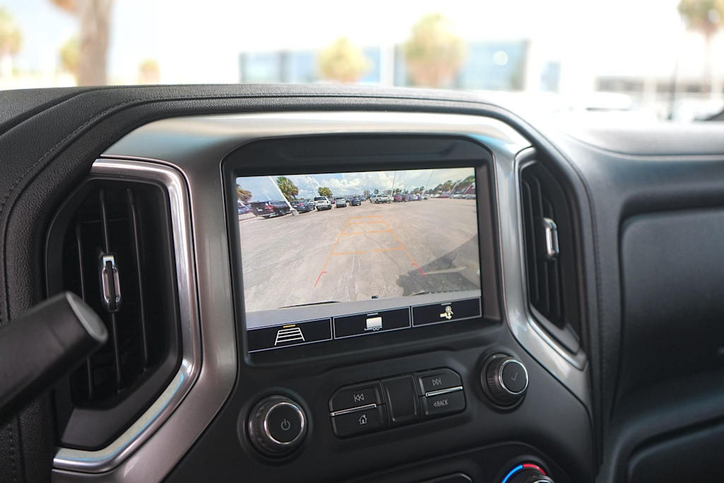Thumbnail: 2020 Chevrolet Silverado 1500 - 26