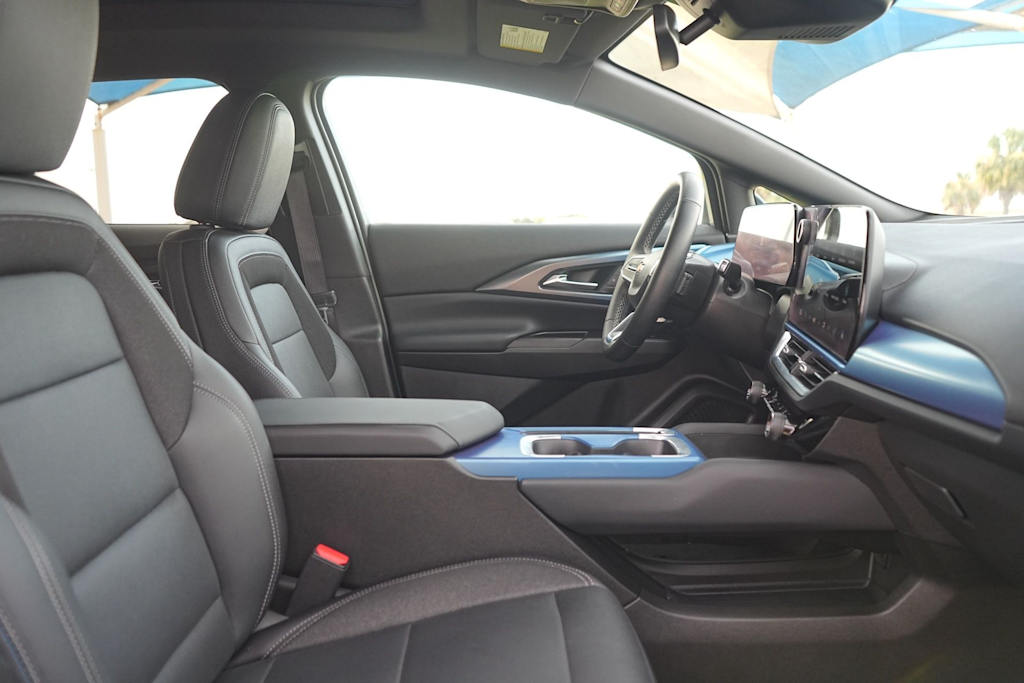 Thumbnail: 2025 Chevrolet Equinox - 12