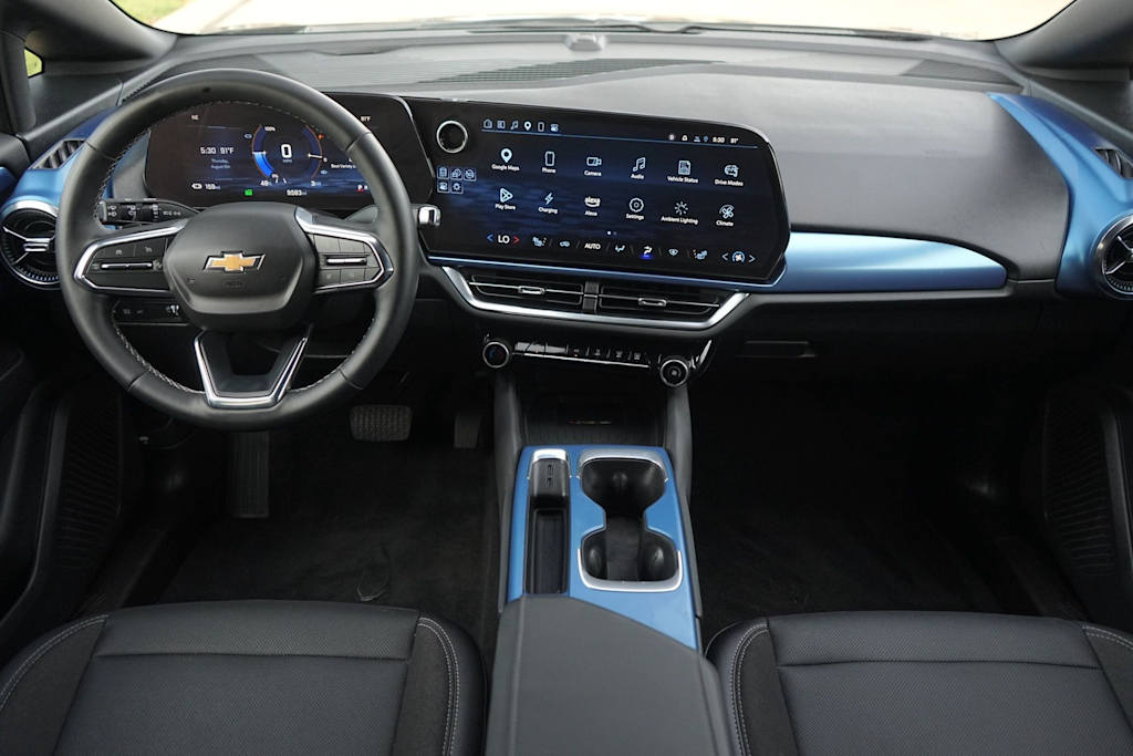 Thumbnail: 2025 Chevrolet Equinox - 10
