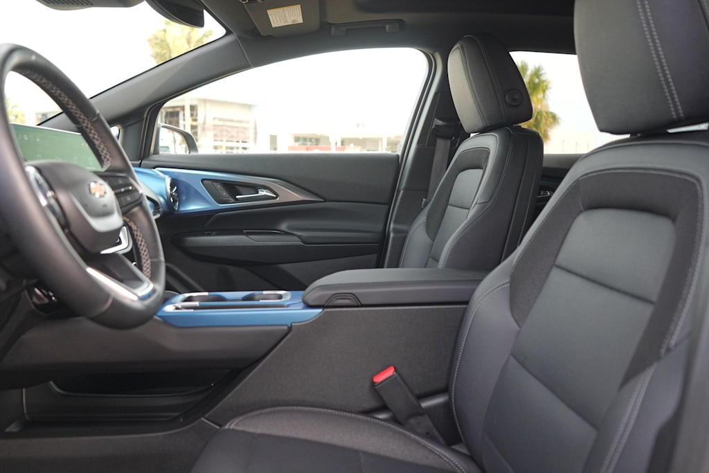 Thumbnail: 2025 Chevrolet Equinox - 11