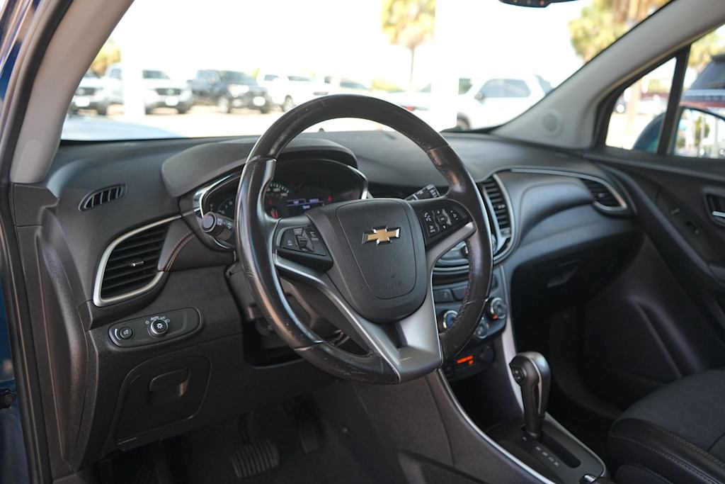 Thumbnail: 2019 Chevrolet Trax - 2