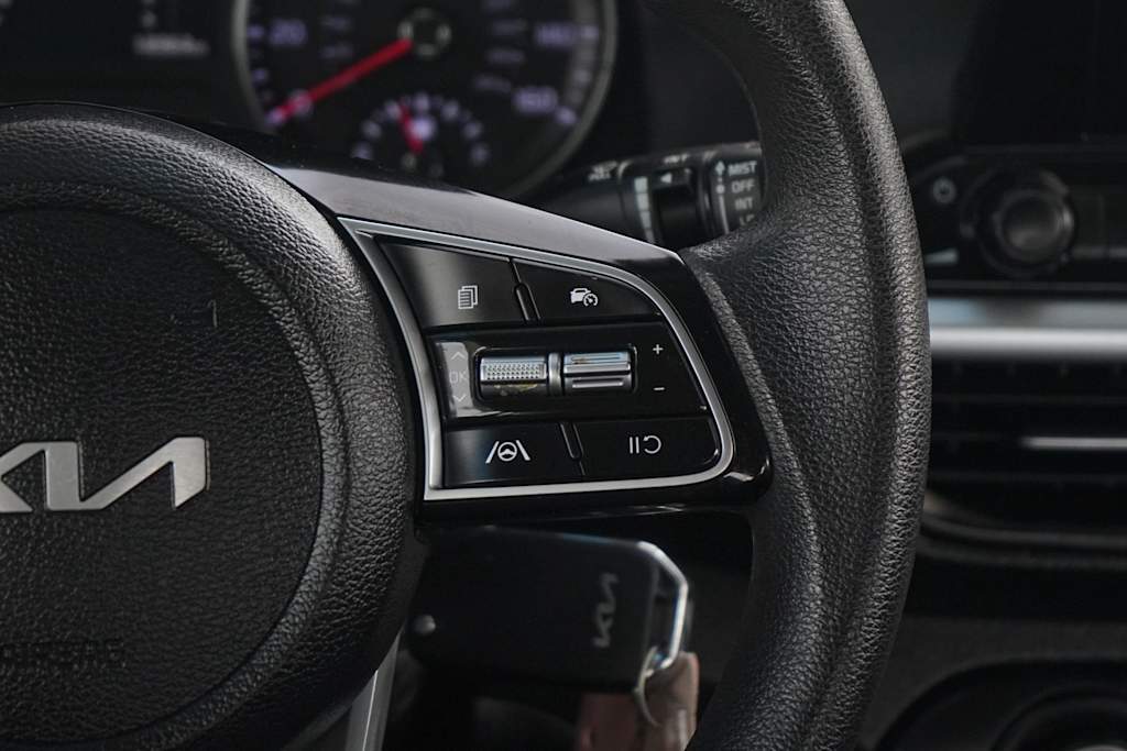 Thumbnail: 2024 Kia Forte - 23