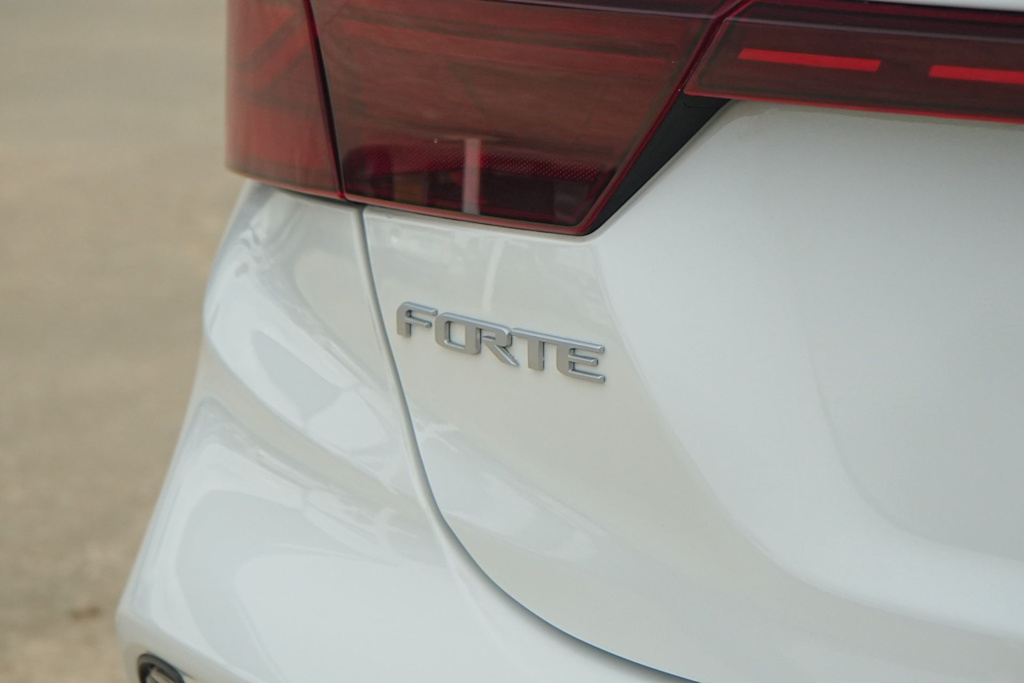 Thumbnail: 2024 Kia Forte - 7