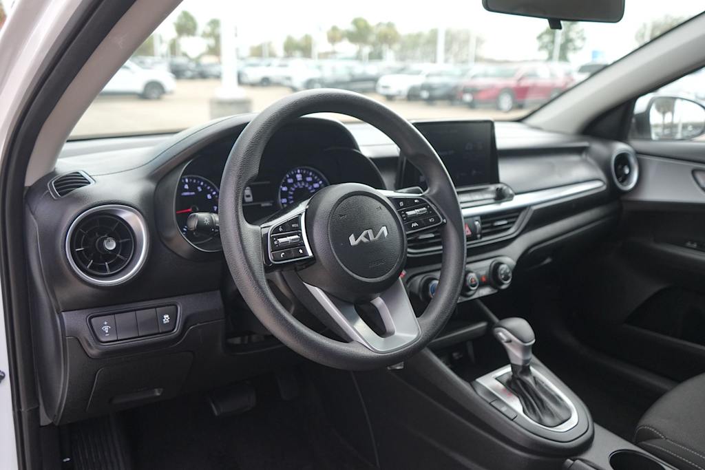 Thumbnail: 2023 Kia Forte - 2