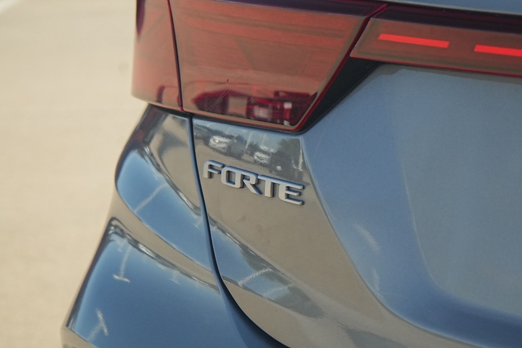 Thumbnail: 2024 Kia Forte - 7